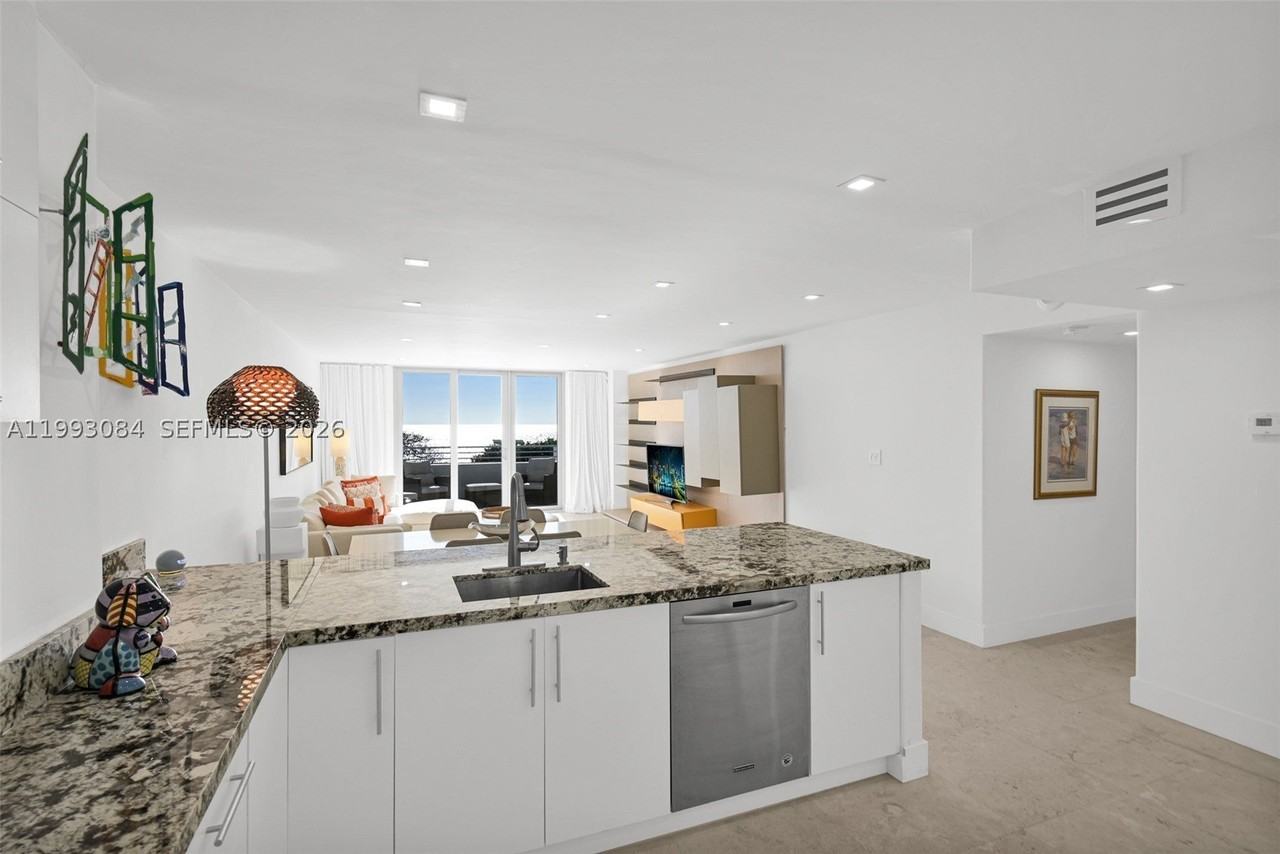 5555 Collins Ave #3N - Photo 5 of 50