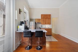 2027 Walnut St #2R - Photo 1 of 1