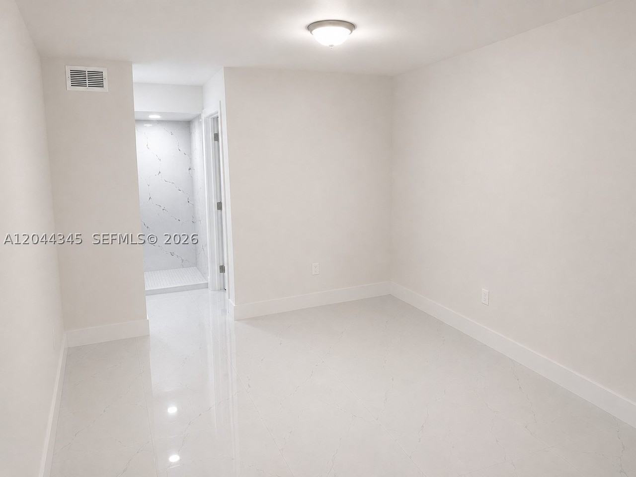 479 Ne 210th Circle Ter #101-28 - Photo 5 of 10