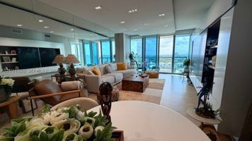 featured image of 601 Ne 36th St #1306