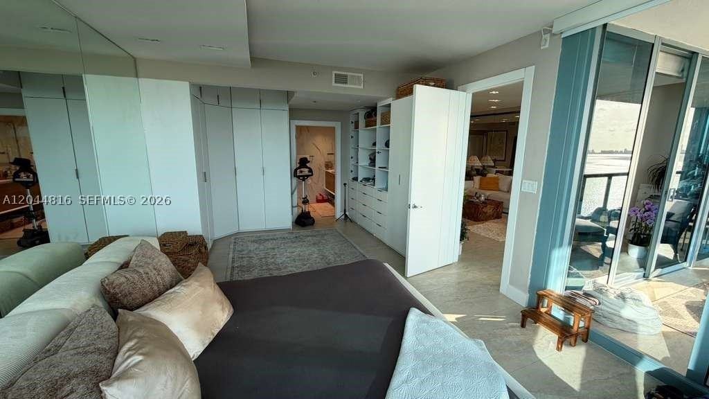 601 Ne 36th St #1306 - Photo 7 of 15