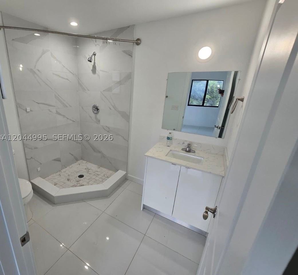 2771 Nw 43rd Ter #2771 - Photo 6 of 13