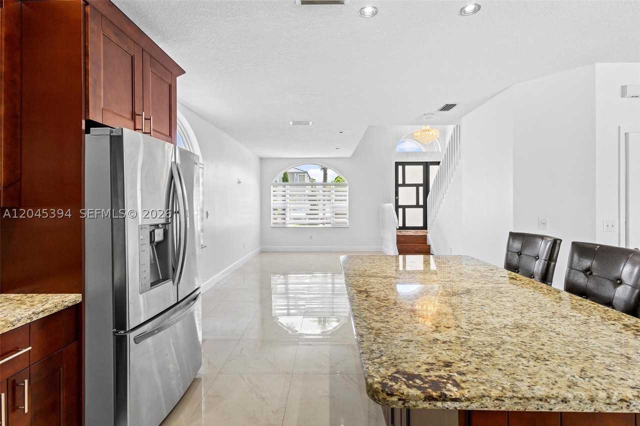 15835 Nw 7th St - Photo 6 of 36