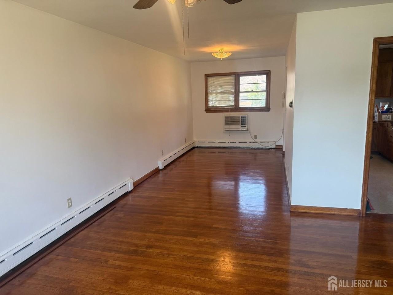 304 Fairlamb Ave - Photo 3 of 16