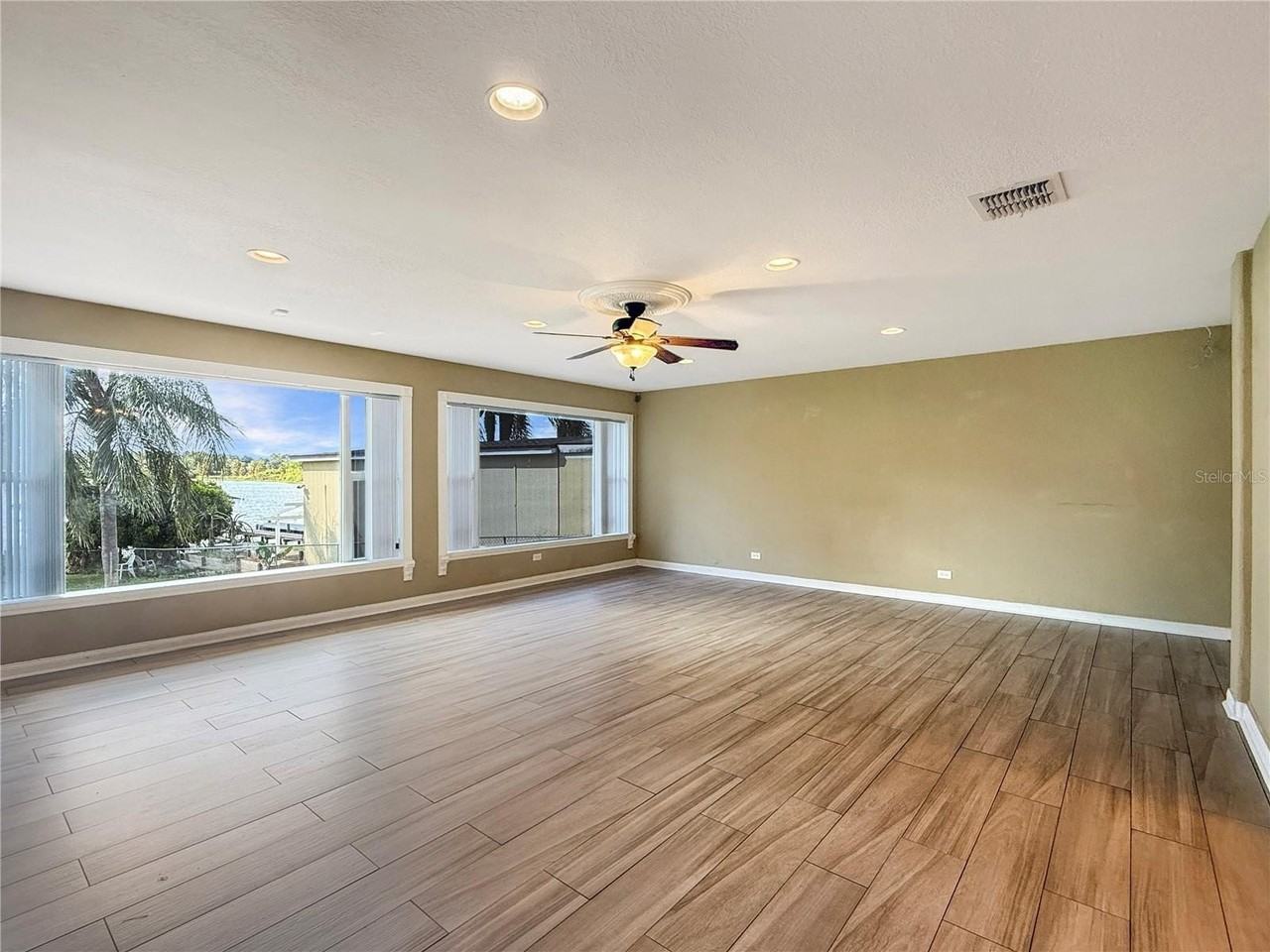 117 Lake Roy Dr - Photo 7 of 24