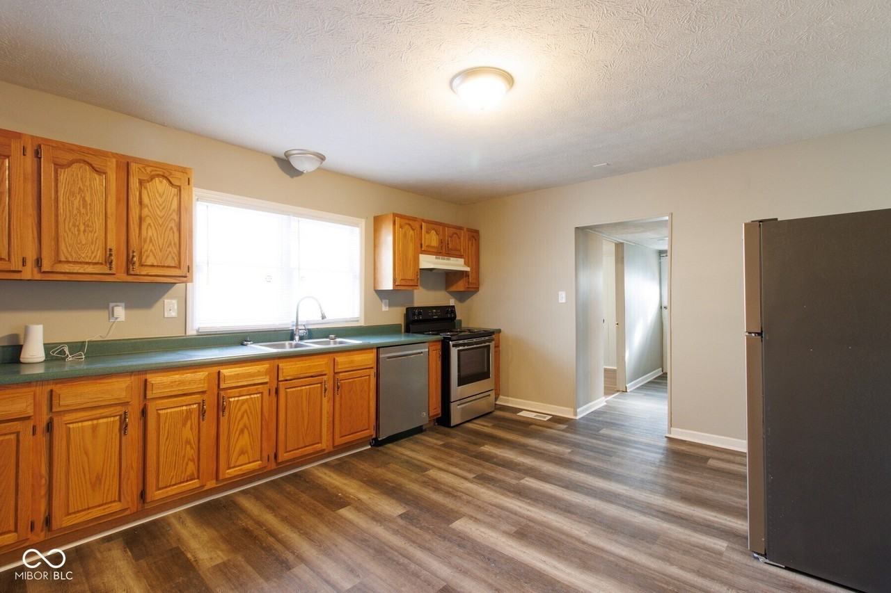 2622 Delaware St - Photo 5 of 16