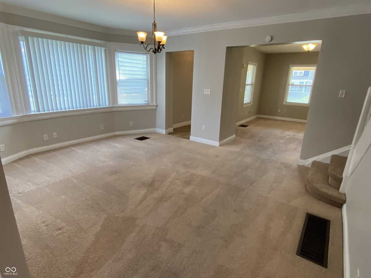 2458 N College Ave - Photo 4 of 18