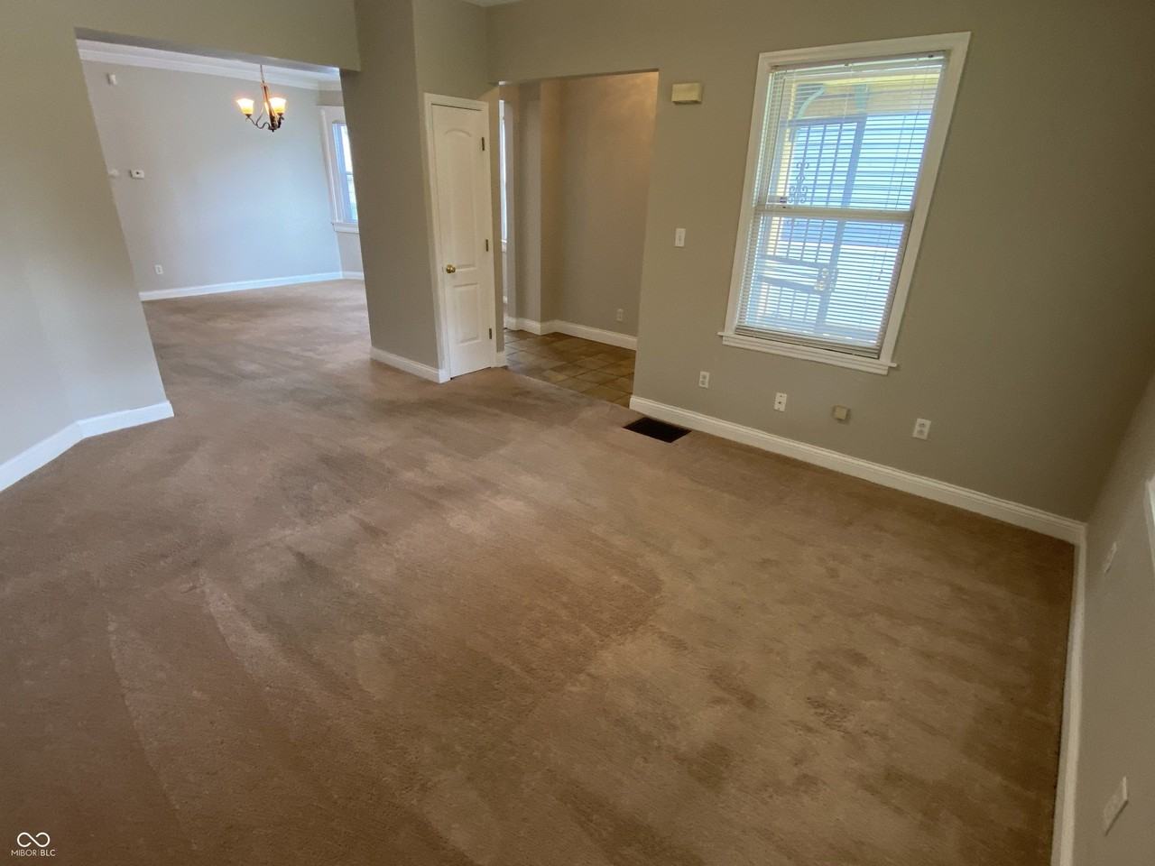2458 N College Ave - Photo 6 of 18
