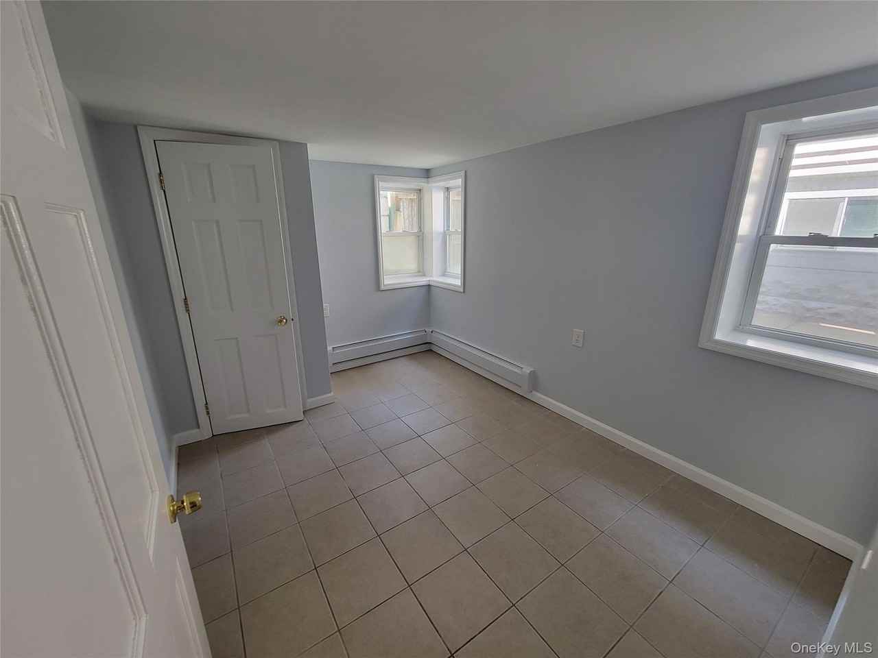 47 Ohio Ave #G - Photo 5 of 16