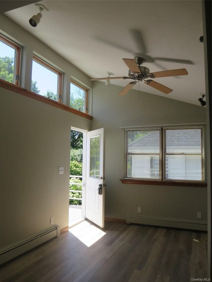 50 Grover Ln - Photo 2 of 16