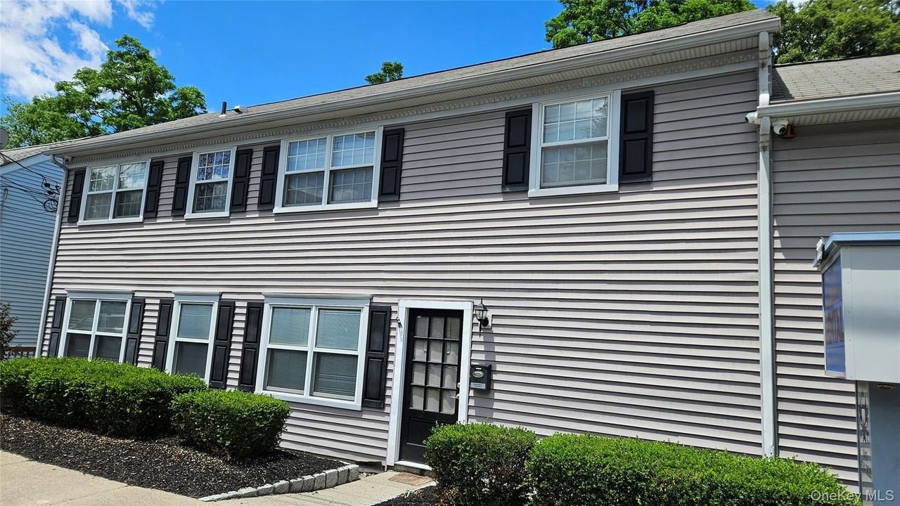 222 Main St - Photo 2 of 18