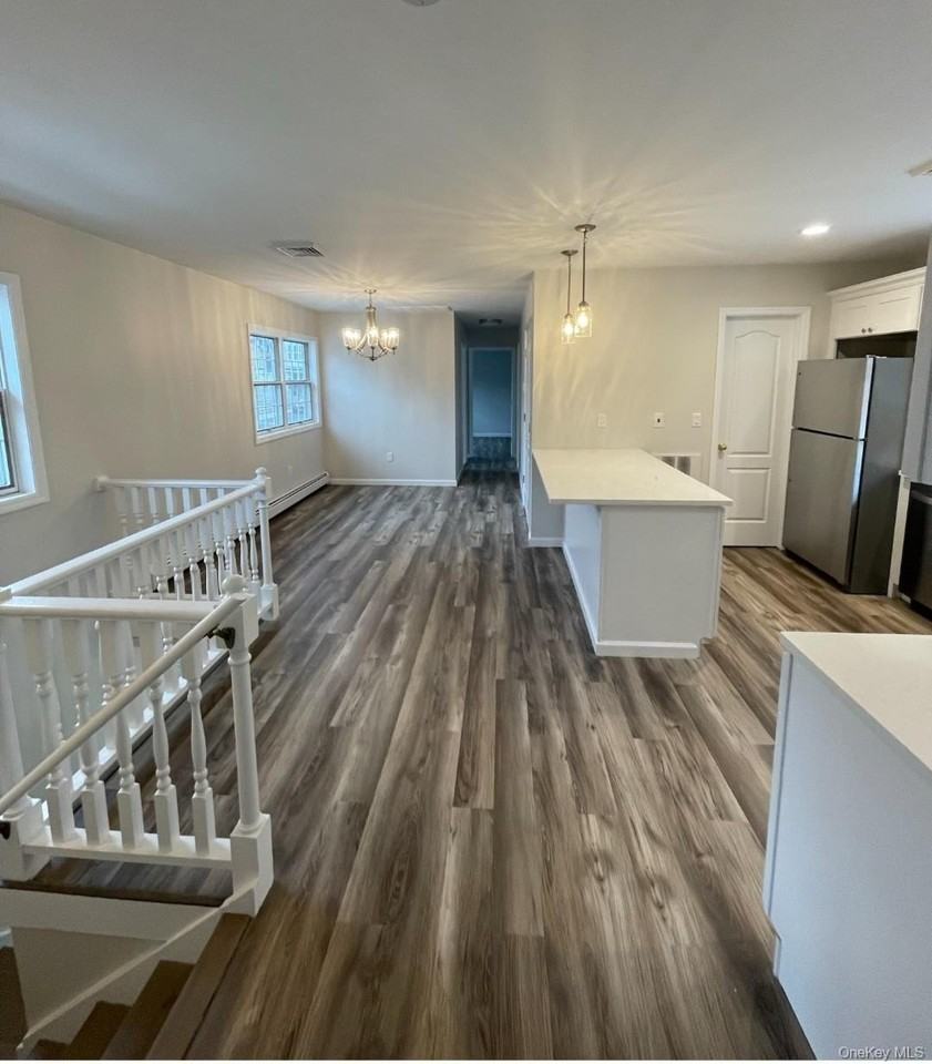 222 Main St - Photo 3 of 18
