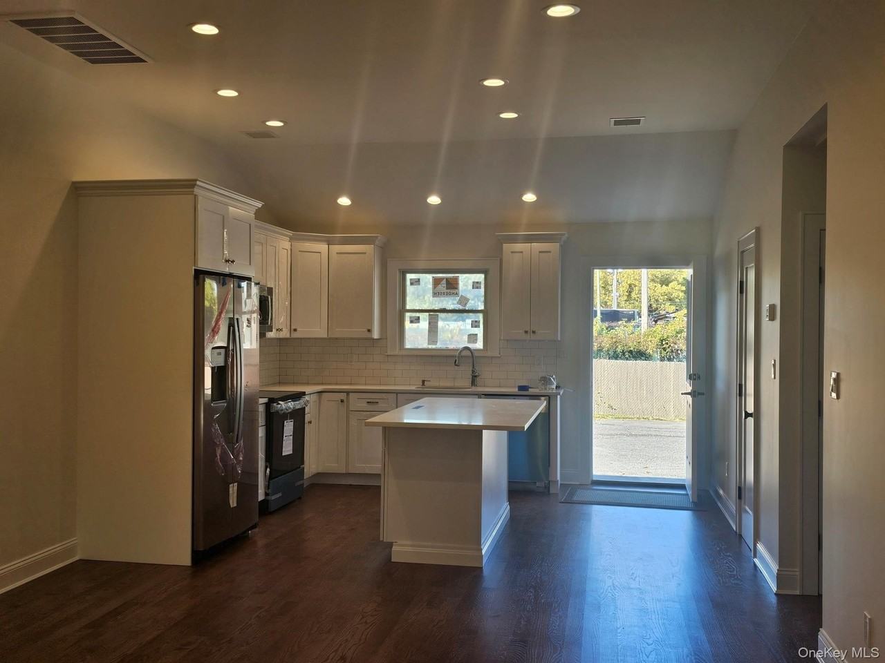 87 Community Rd - Photo 3 of 36