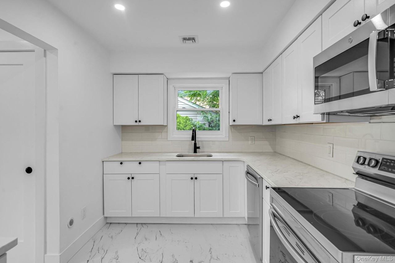 2386 New York Ave #1 - Photo 5 of 21