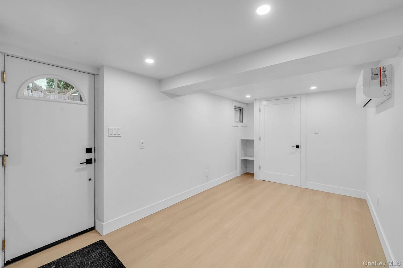 2386 New York Ave #2 - Photo 2 of 12