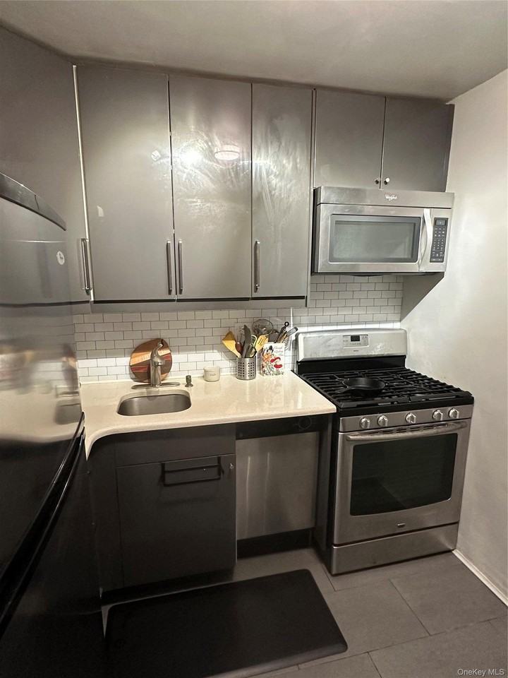 17520 Wexford Ter #11N - Photo 5 of 8