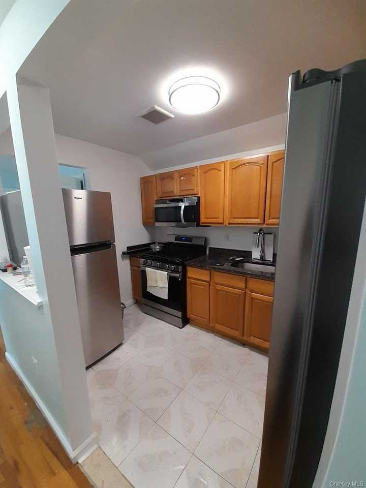17634 133rd Ave #2ndFL - Photo 4 of 11