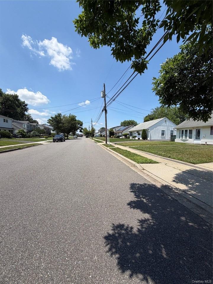 38 Island St - Photo 2 of 21
