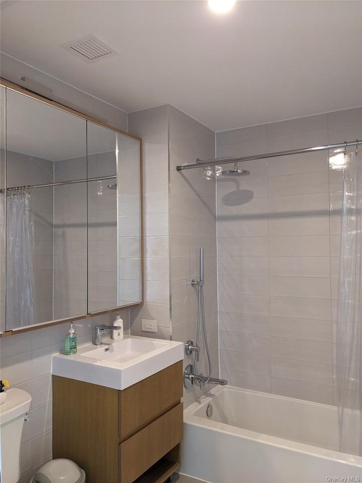 13102A 40th Rd #18H - Photo 6 of 12