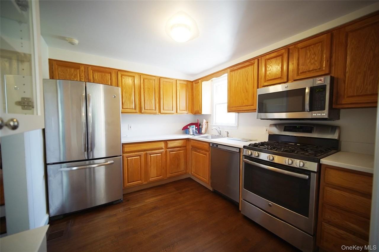 416 Ridgeway - Photo 2 of 15