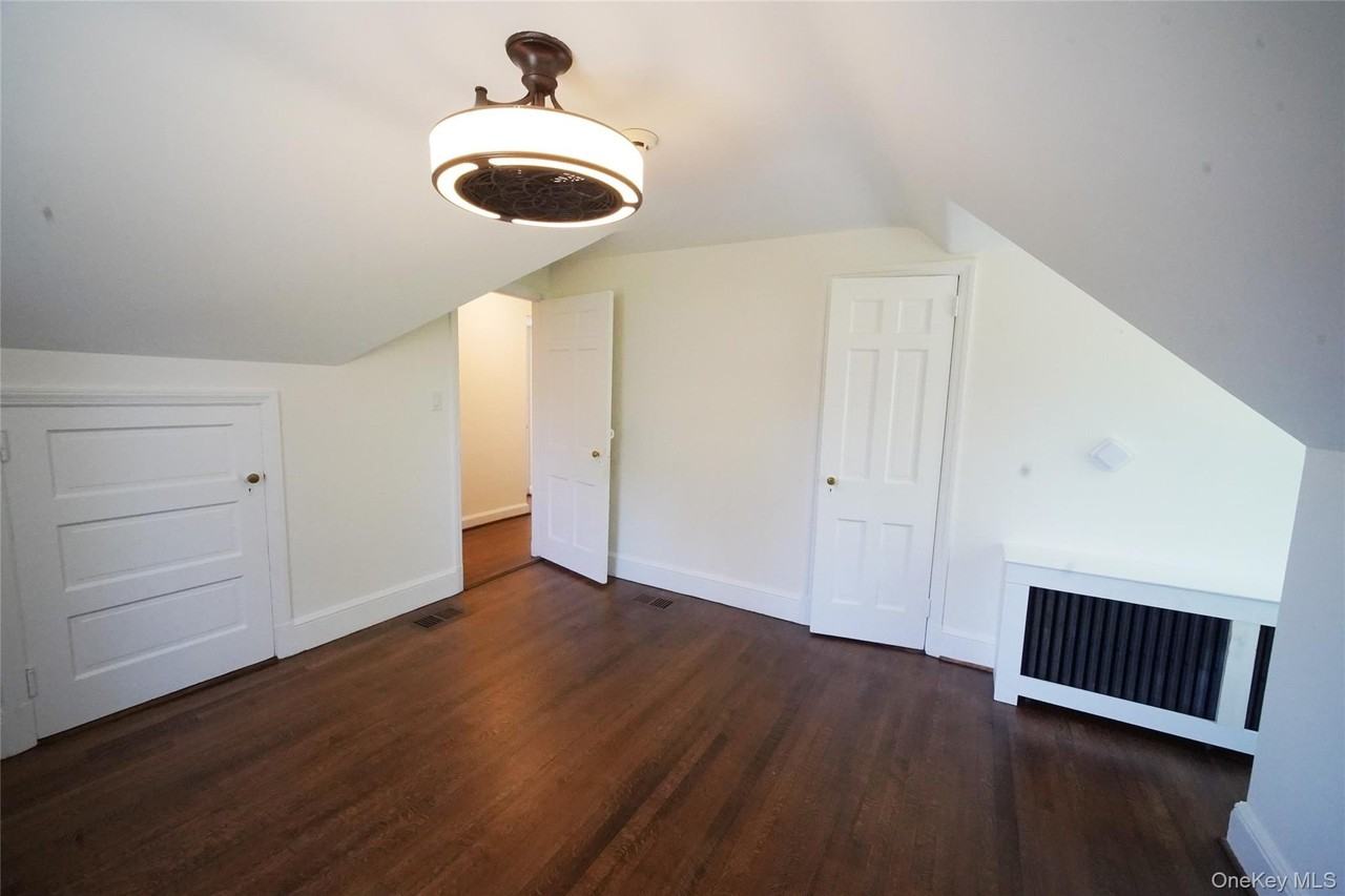 416 Ridgeway - Photo 4 of 15