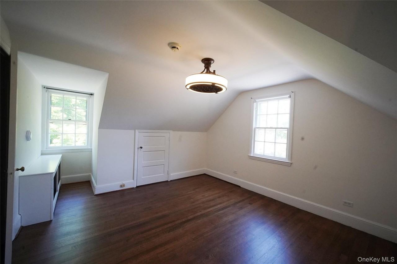 416 Ridgeway - Photo 7 of 15