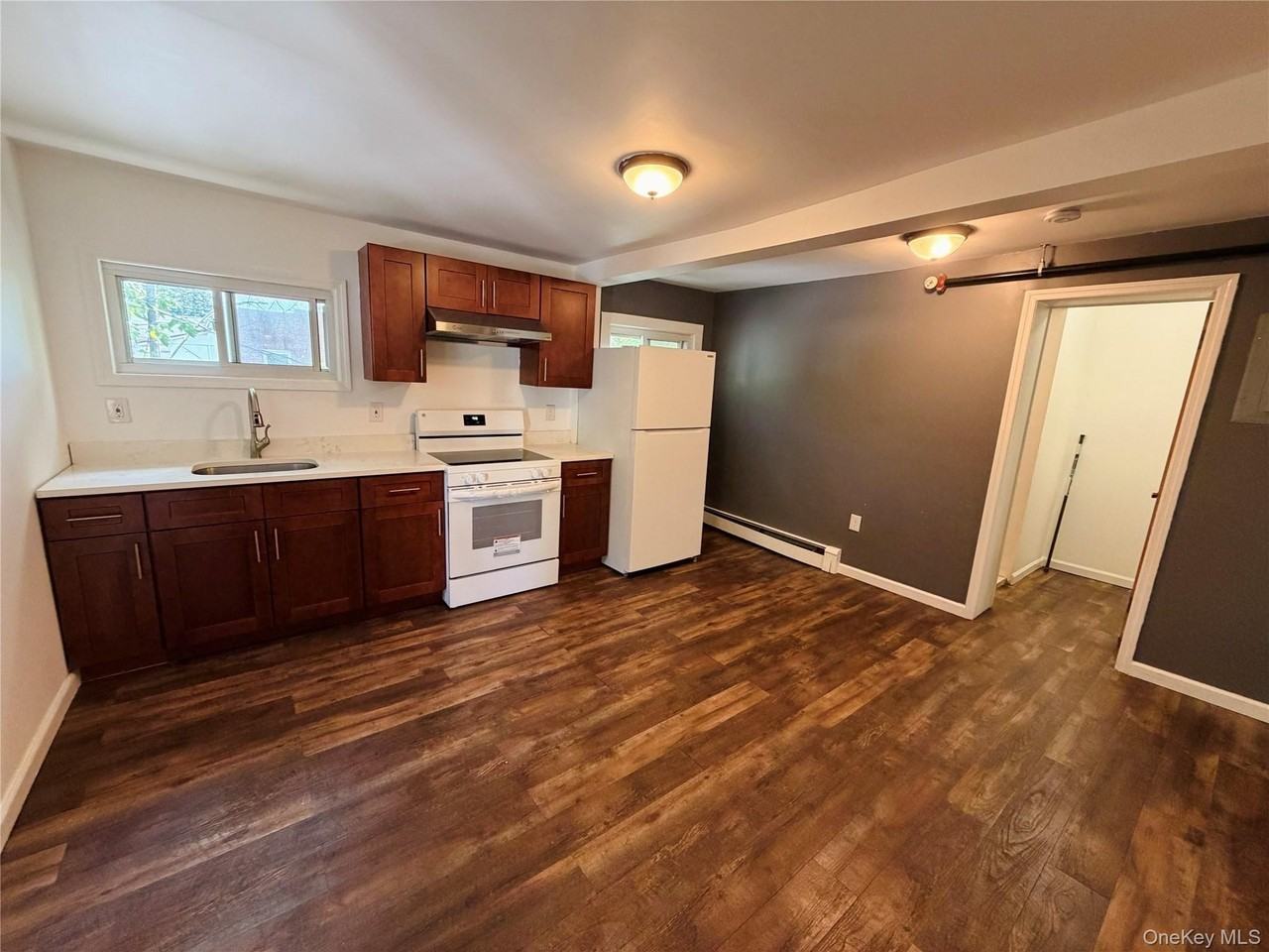 125 Wickham Ave #3B - Photo 2 of 6