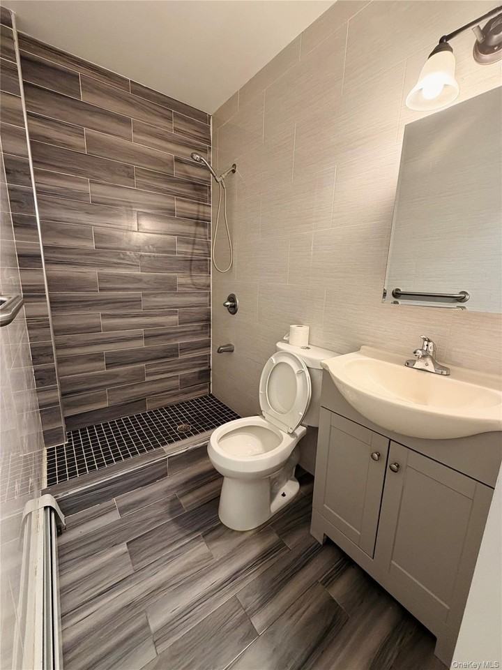 125 Wickham Ave #3B - Photo 6 of 6