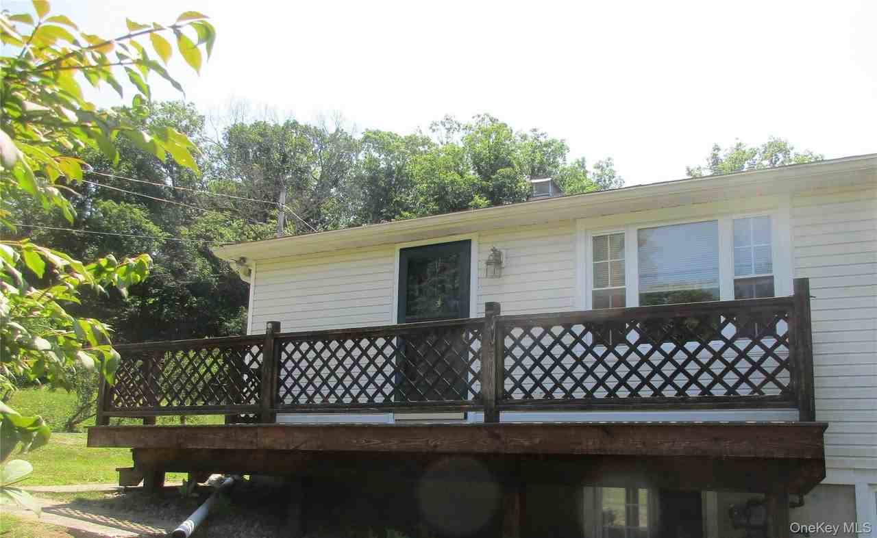 44 1/2 Academy Ave - Photo 2 of 19