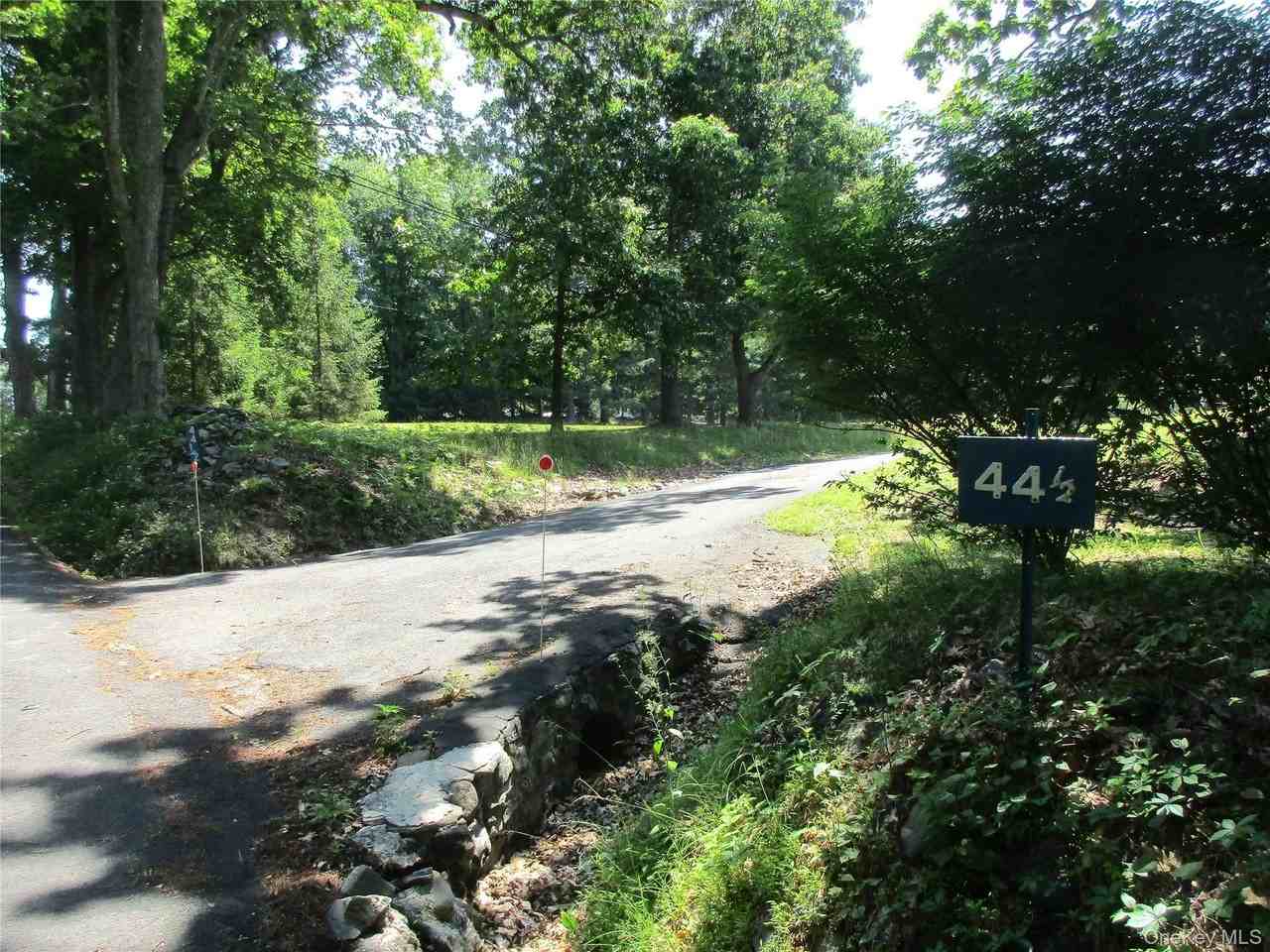 44 1/2 Academy Ave - Photo 6 of 19