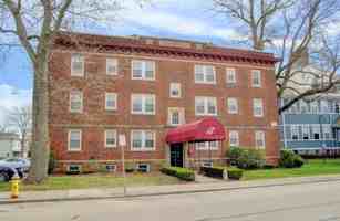 featured image of 17 Greenleaf St #15