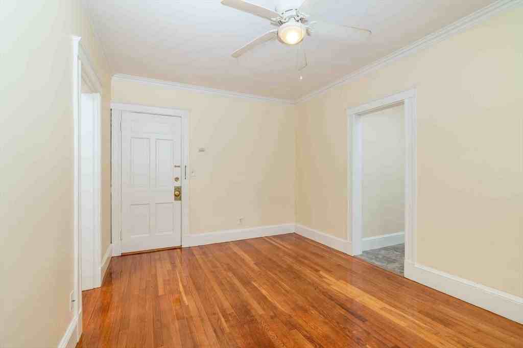 17 Greenleaf St #15 - Photo 4 of 19