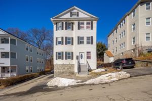 featured image of 17 5th Ave #1