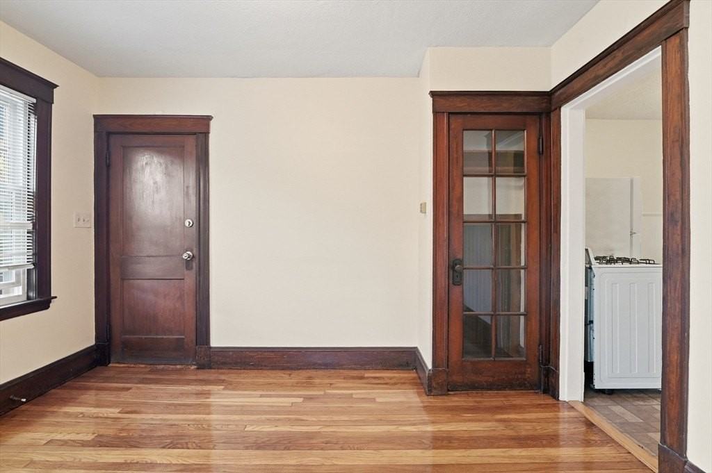 60 Raycroft St #R1 - Photo 3 of 16