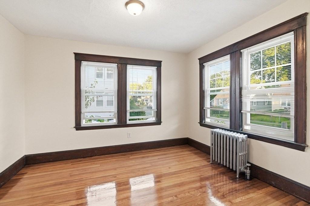 60 Raycroft St #R1 - Photo 4 of 16