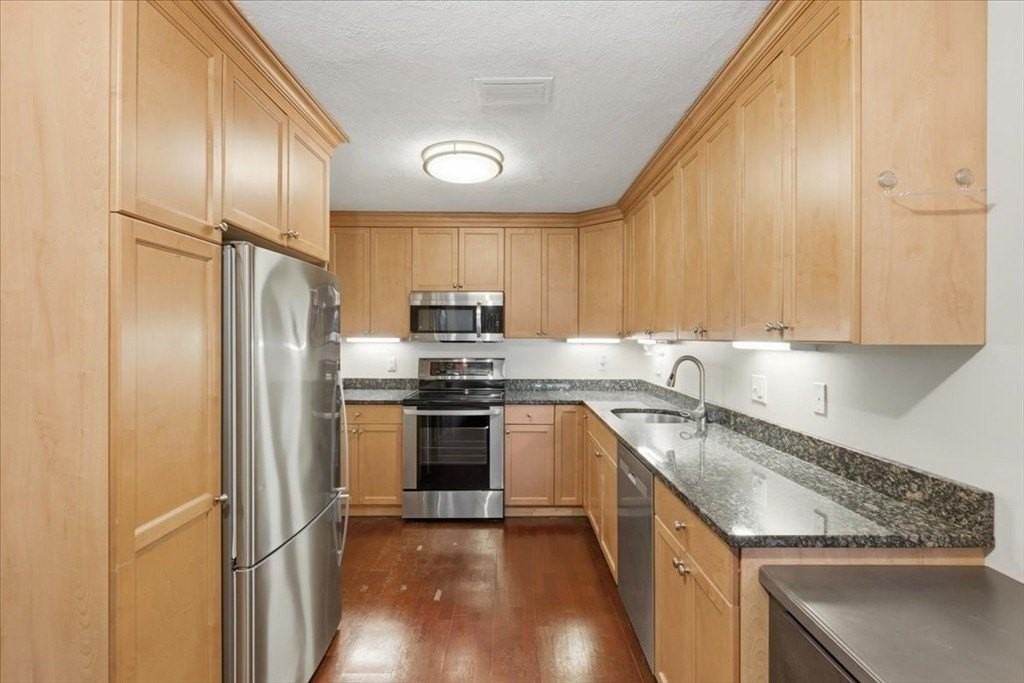 360 Neponset St #702 - Photo 6 of 22