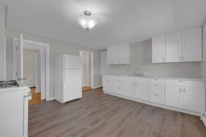 featured image of 21 Pleasant St #25