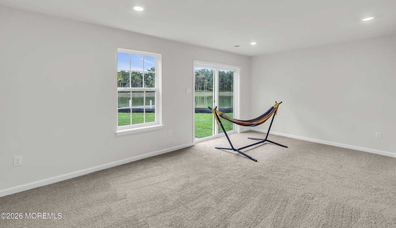 22 Forest Park Dr - Photo 4 of 43