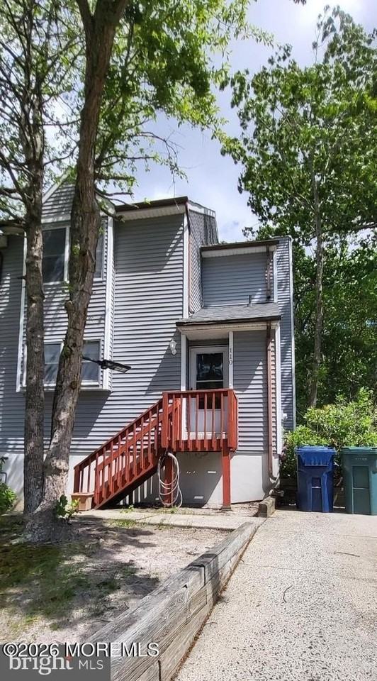 110 W Winged Foot Ct