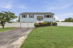 featured image of 1029 Lucy Ln