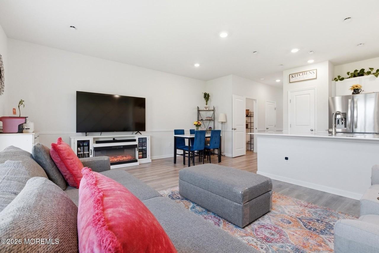53 Elliot Ln - Photo 6 of 35