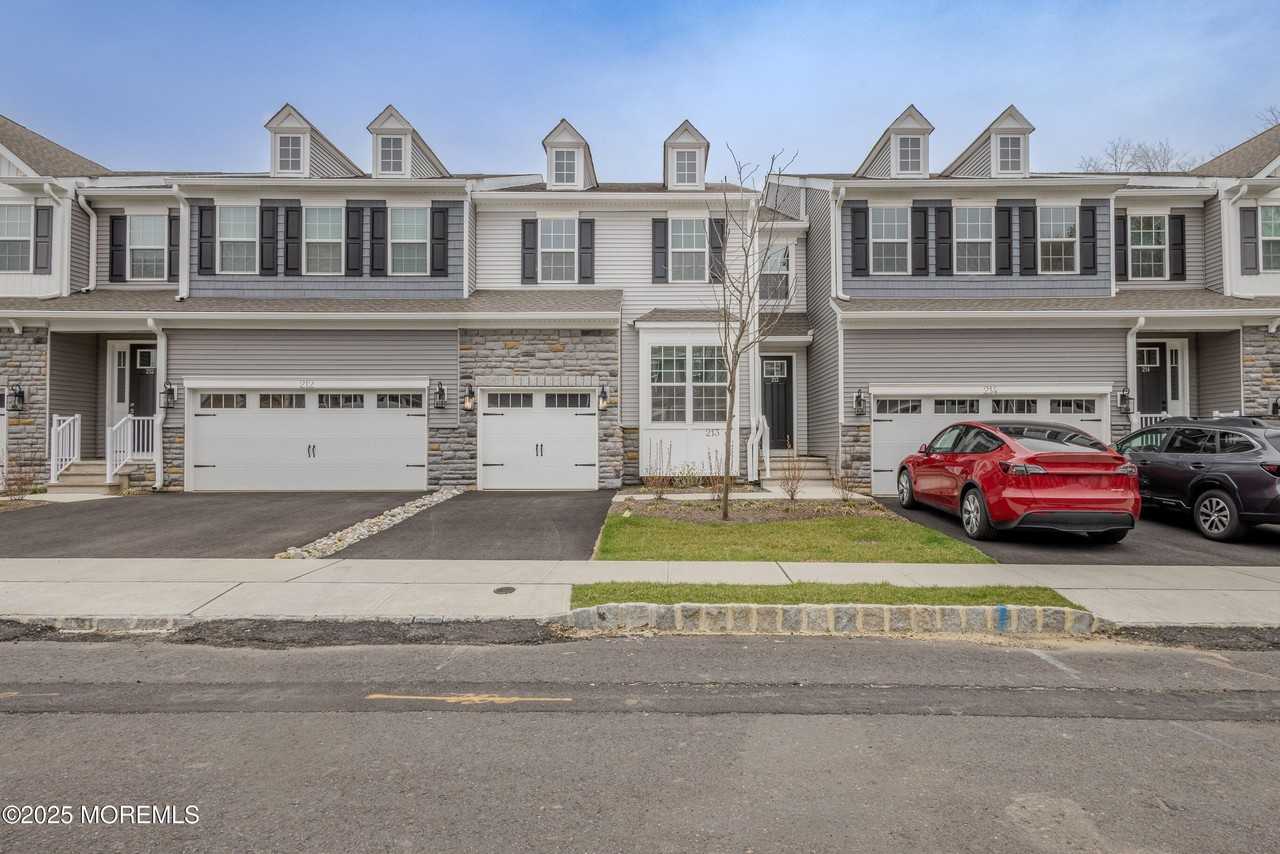 213 Harley Ln - Photo 2 of 35