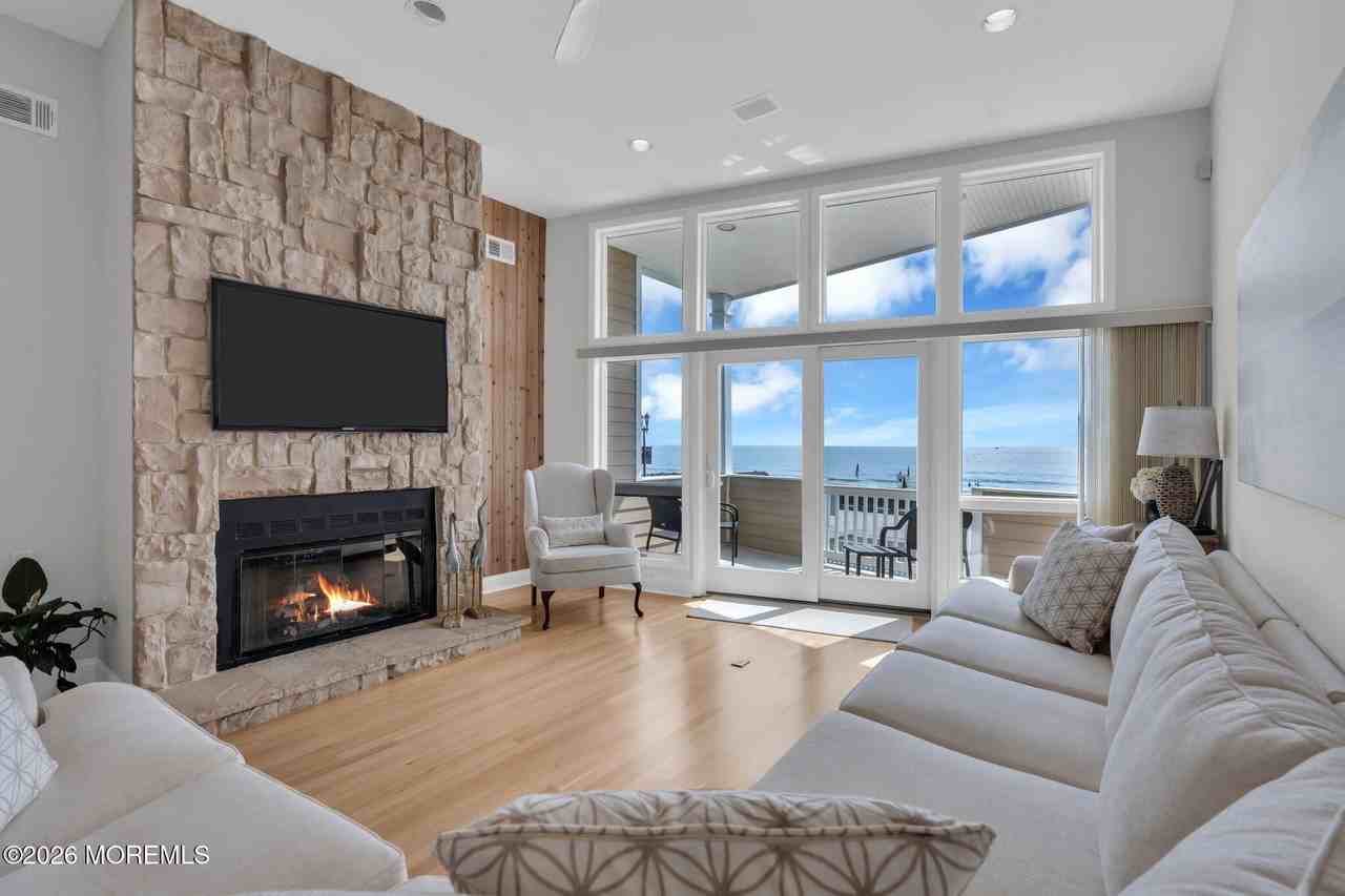 152 Ocean Ave N #A3 - Photo 7 of 43