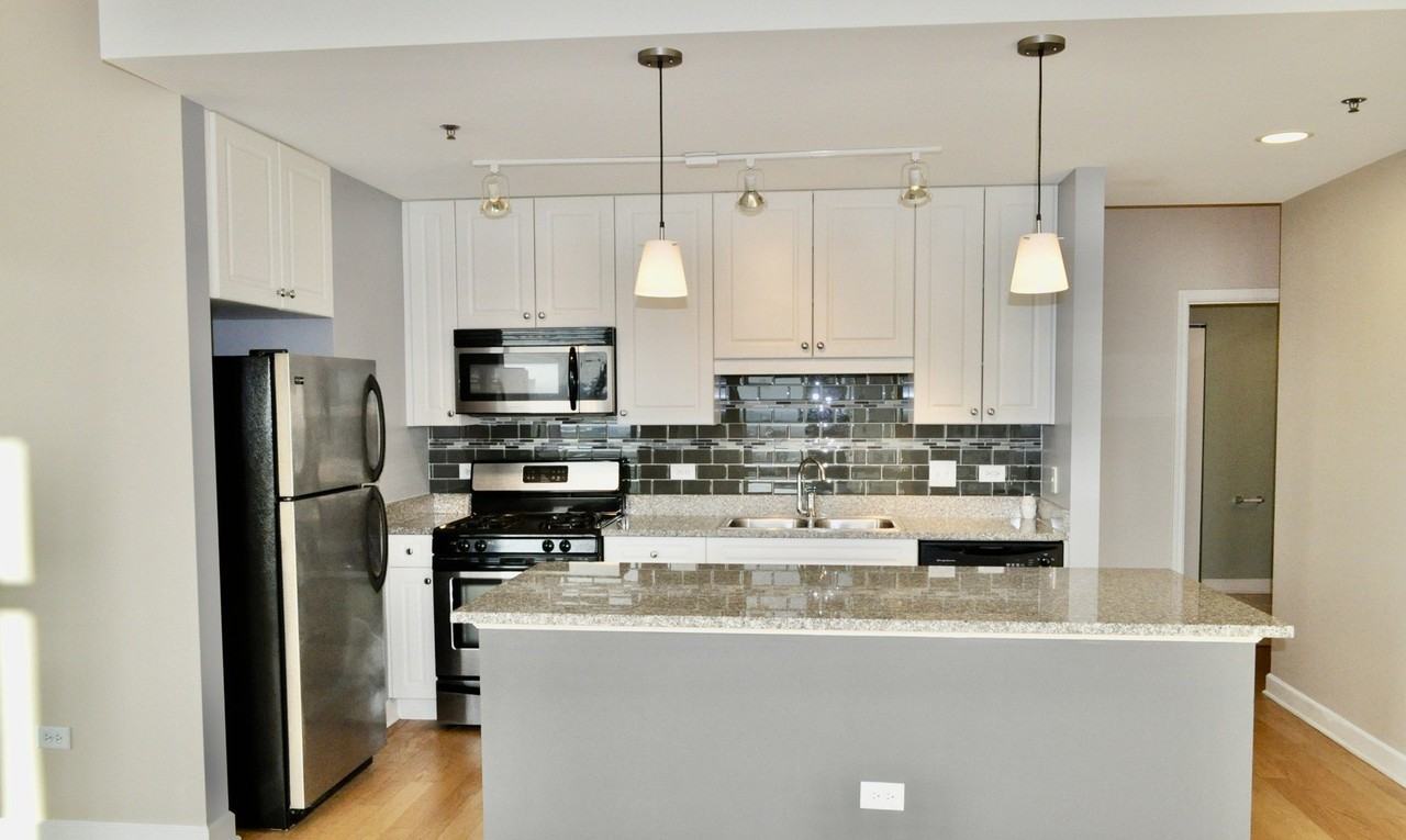 1400 S Michigan Ave #1810 - Photo 6 of 13