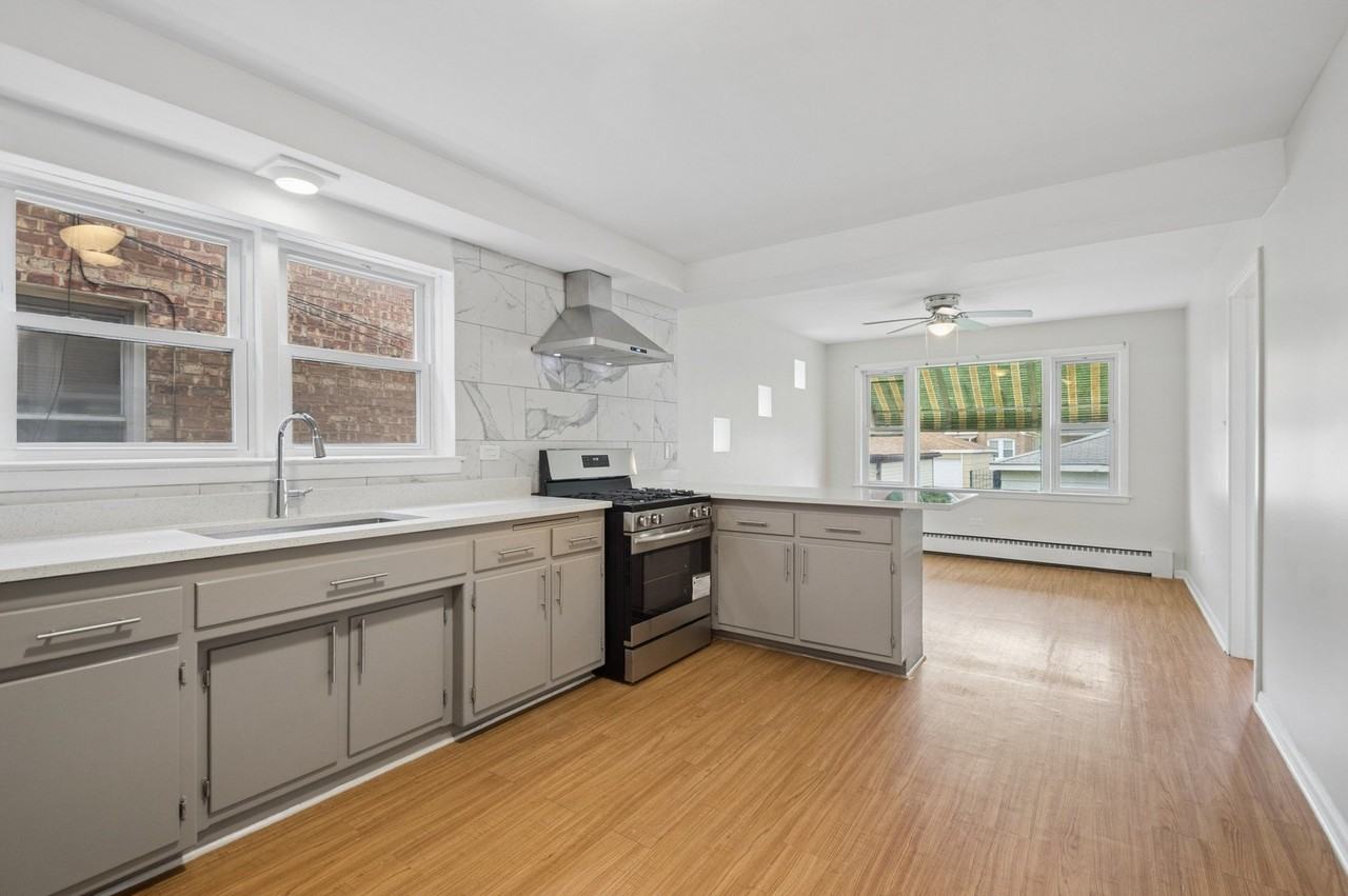 4736 S Tripp Ave #1 - Photo 5 of 10
