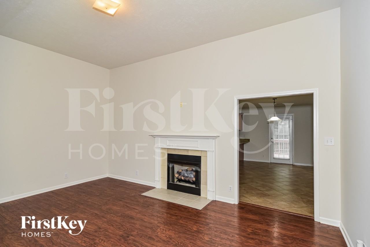1840 Twin Rivers Rd - Photo 2 of 19