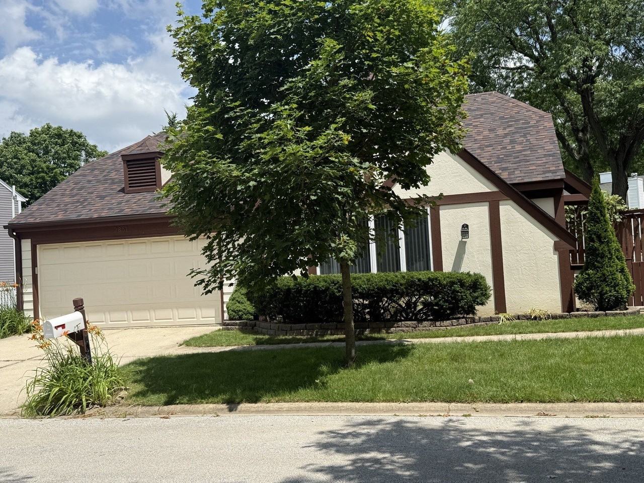 2851 Garden Dr - Photo 3 of 39