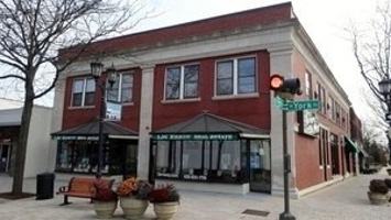 featured image of 103 E 1st St #2N