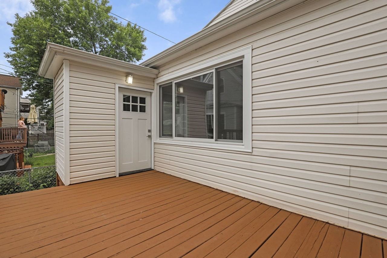 4340 N Oakley Ave #CH - Photo 3 of 27
