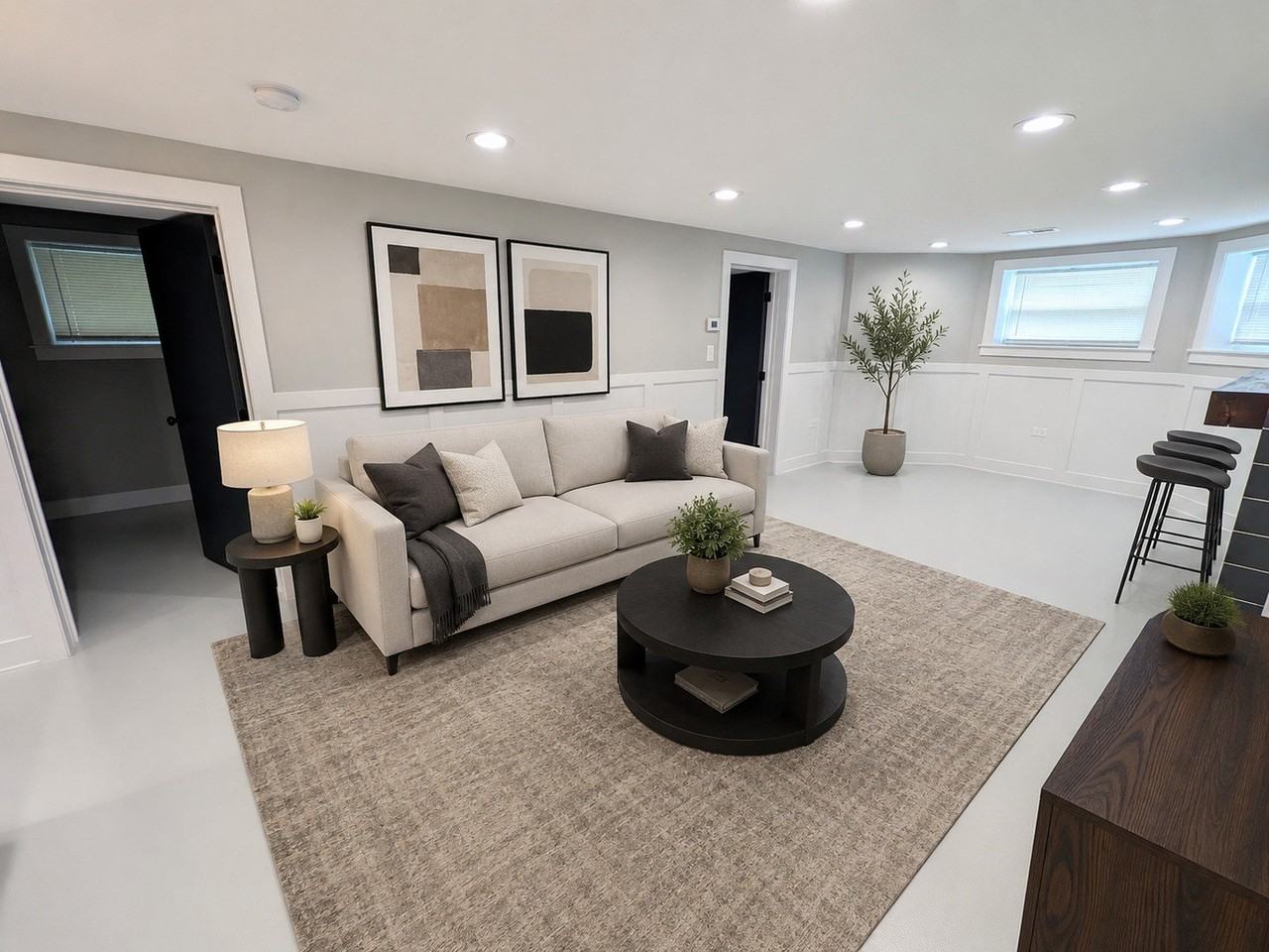 2434 N Harding Ave - Photo 3 of 4